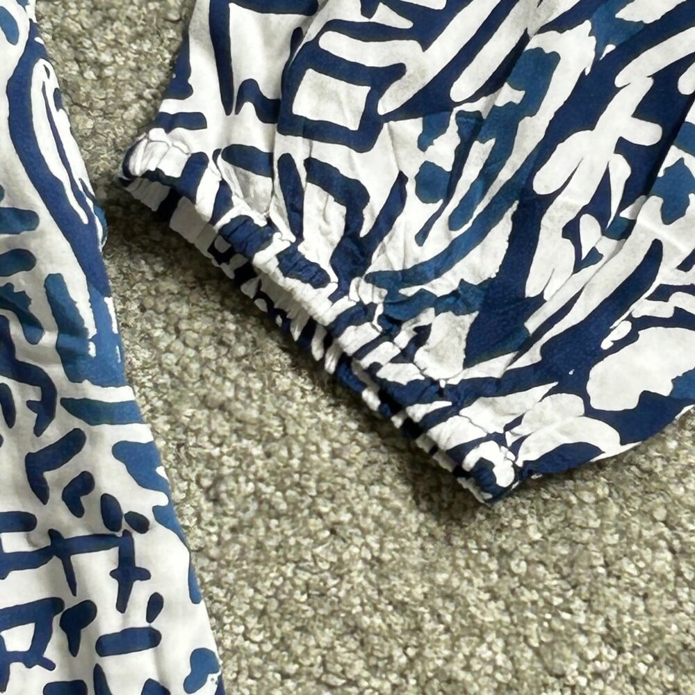 - Lilly Pulitzer Willa Top Flowy Blue & White Keyhole Neck Strings LARGE - P2321 - Picture 3 of 9
